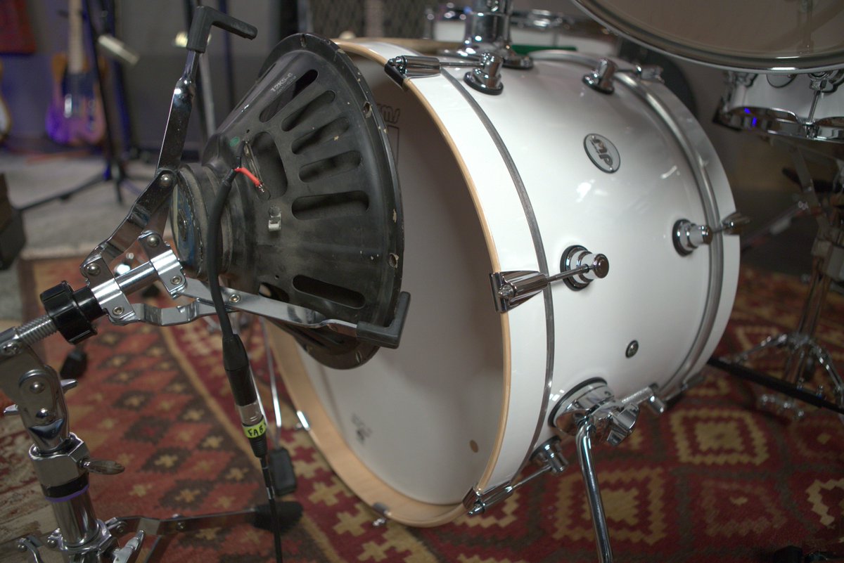 UAudio's tweet photo. #TuesdayTech ⚡ Have you ever wired a spare speaker cone into an XLR cable to build a kick mic? 

 #musicproduction #audioproduction #recordingengineer https://t.co/pa40x2OyLX