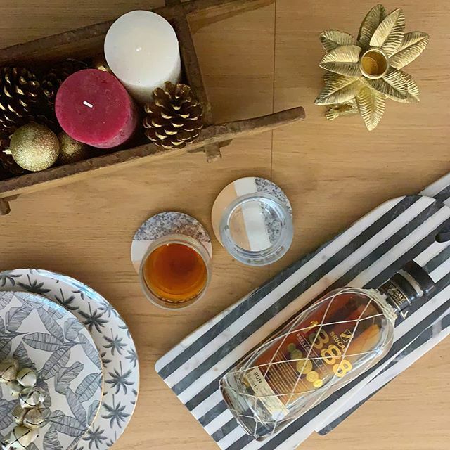 Yo cambio de año pero no de placeres 😎
⠀⠀⠀
Iba a reservar mi botella de #Brugal1888 , mi ron favorito este 2019, para invitar a Sus Majestades el día de Reyes pero ¿sabes qué te digo? no creo que les importe que se la deje ya empezada 😜
⠀⠀⠀
El añ… ift.tt/36eG5o3