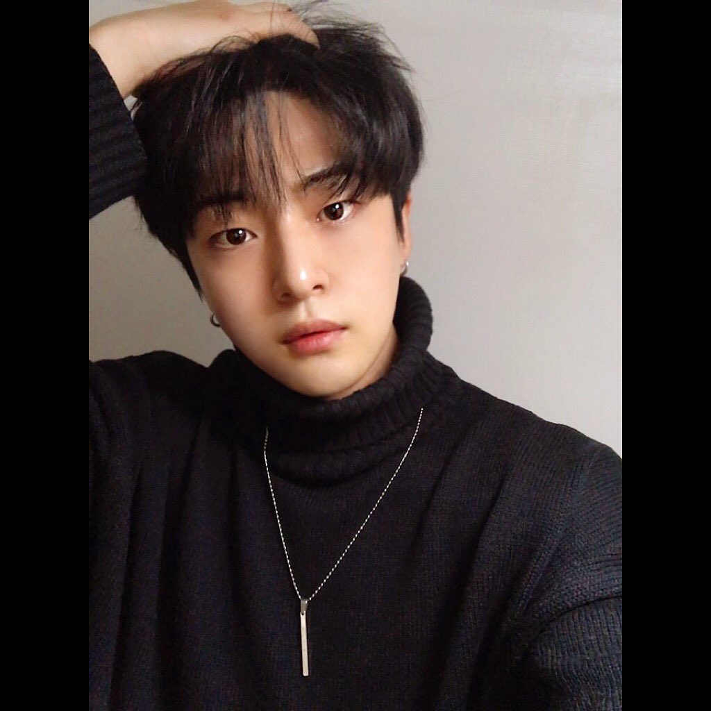 KIMJINSUB_TH's tweet photo. [📷] 200101 KST

สุขสันต์วันปีใหม่นะทุกคน😬

#JINSUB #KIMJINSUB #RIHO #KIMRIHO #진섭 #김진섭 #리호 #김리호 https://t.co/GISFzYf8M8