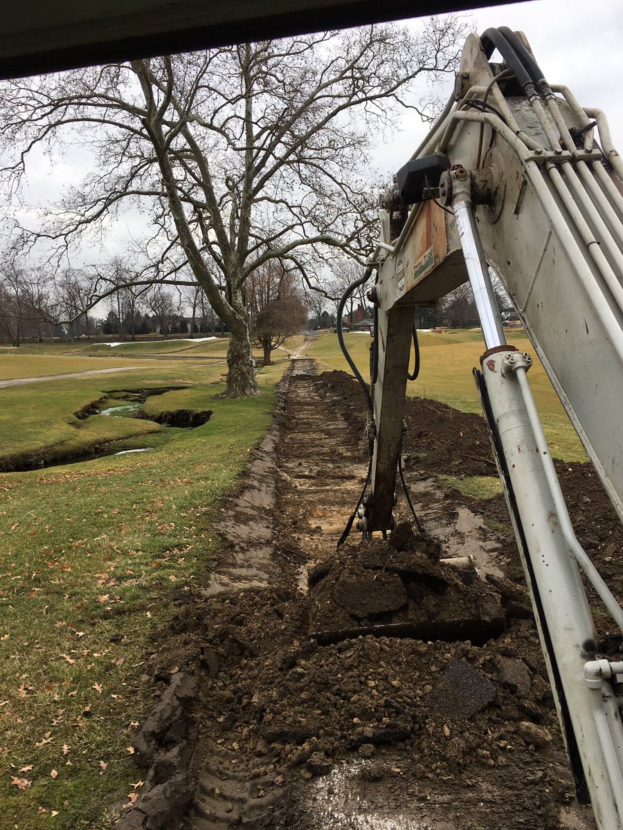 MikeDavisTurf's tweet photo. Good bye cart path. Happy New Year. #newyearnewcourse https://t.co/2kS3cUJdgh
