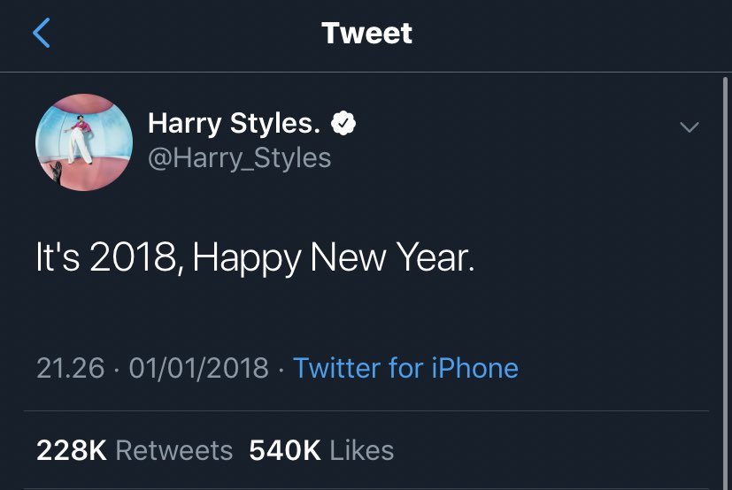 hstylespics's tweet photo. it’s not a new year till Harry announces it https://t.co/57YWc17SOM