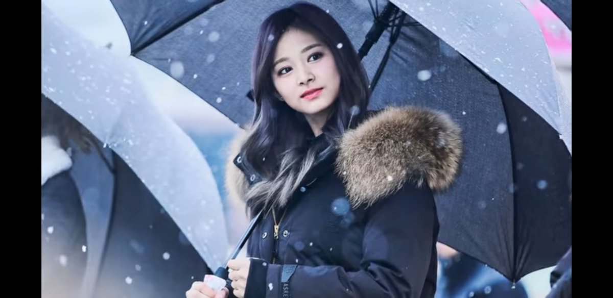 ninginin's tweet photo. ✨ CHOU TZUYU ✨ https://t.co/nkoexM9Idf
