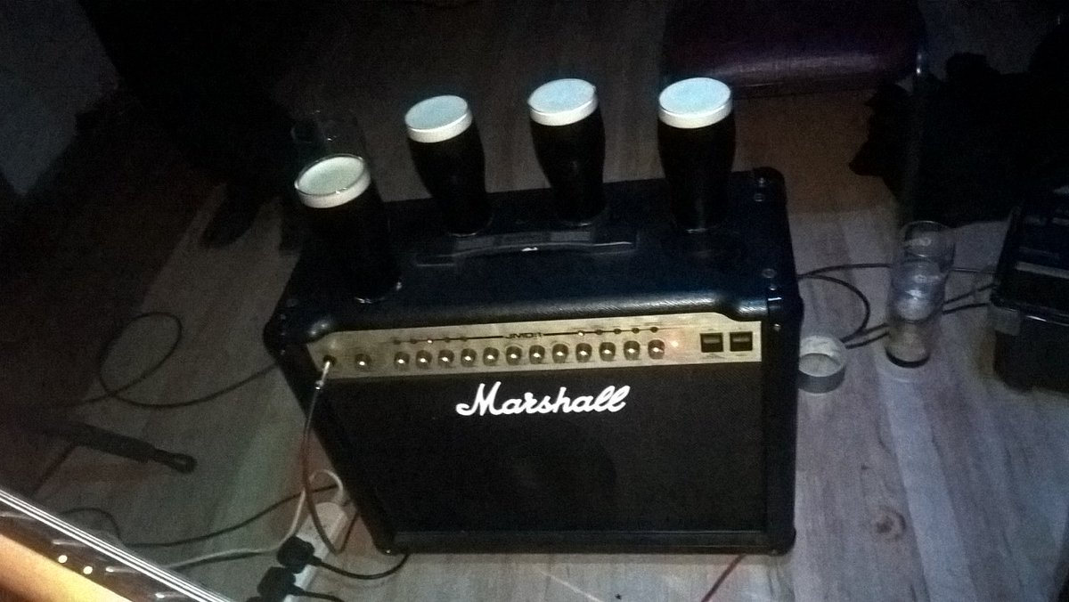 Highclasshobos's tweet image. Come on down and bring in the #NewYear with The High Class Hobos in The Trawlerman Bar in Moville tonight. 🍾 #NewYearsEve #NYE2020 #Moville #HighClassHobos #HappyNewYear #Marshall #Tman #Trawlerman