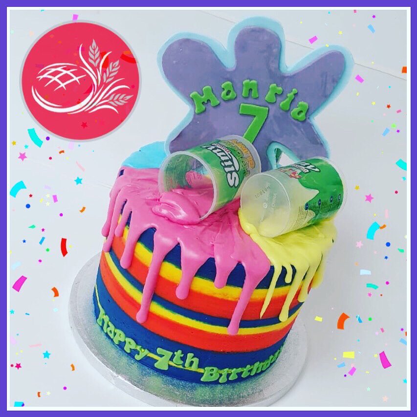 RobinsonsBakes's tweet photo. We have no idea what happened to 2019? The last time we looked it was early November @thecakeshows and now it’s the final day of the year - wow #slimecake #dripcake #xboxcake #bespokecakes #westmidlands ... https://t.co/vjsBI996sA