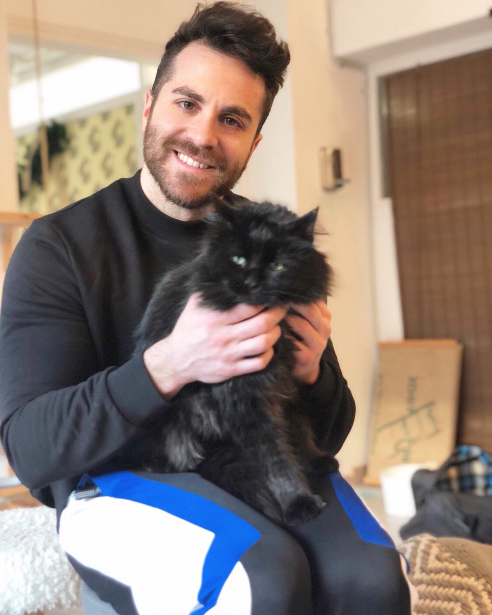 Happy 2020 everyone! Thanks for the support to me <a href="/suaramusic/">Suara</a> Suara Store and the kitties of Suara Foundation over the last 12 months! Catch me tonight at Something For Your Mind Festival (Arnhem, Netherlands) and tomorrow at elRow, Fabrik (Madrid, Spain). Lets rock 2020! Meow!