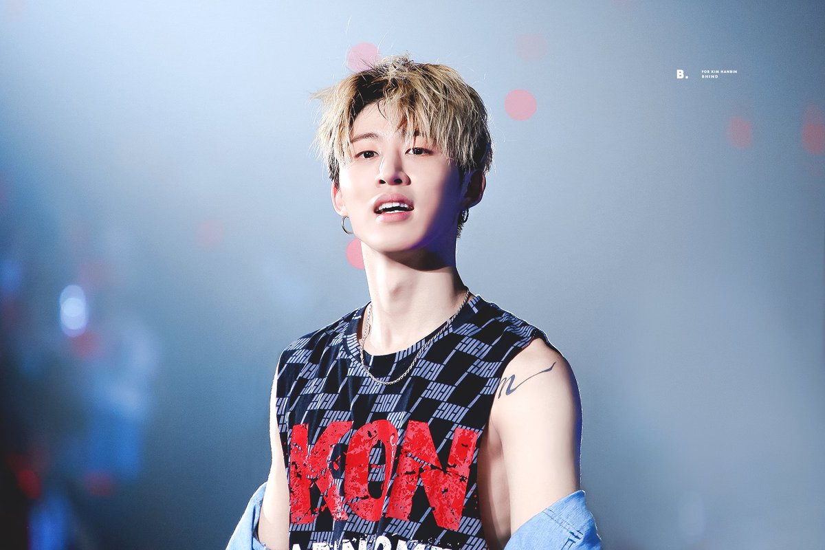 hanbinlps's tweet photo. happy new year! https://t.co/1Wr1Cb1D6l