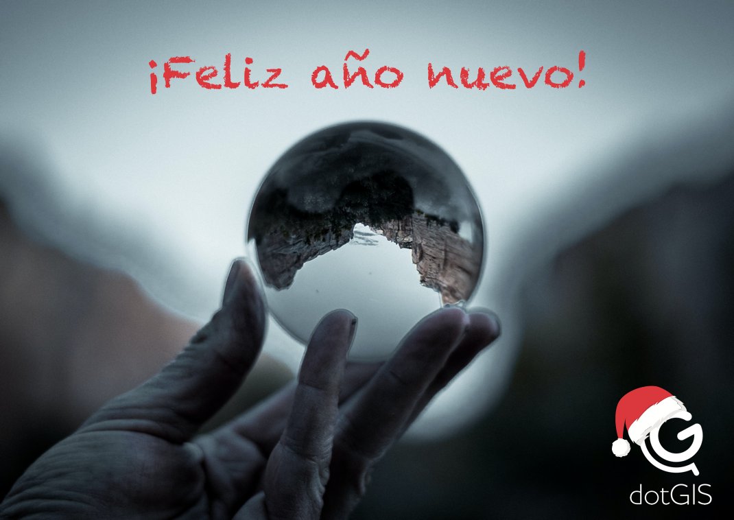 DOTGIS_corp's tweet photo. Felices Fiestas y próspero año nuevo. Por un 2020 lleno de oportunidades para cumplir sueños, objetivos y metas.
De parte del equipo #dotGIS os deseamos una feliz noche y ¡que no se atraganten las uvas! 🥳
#felizaño #happynewyear #FelizNavidad #merrychristmas #año2020 #unañomas https://t.co/FwqQoL7Kz5
