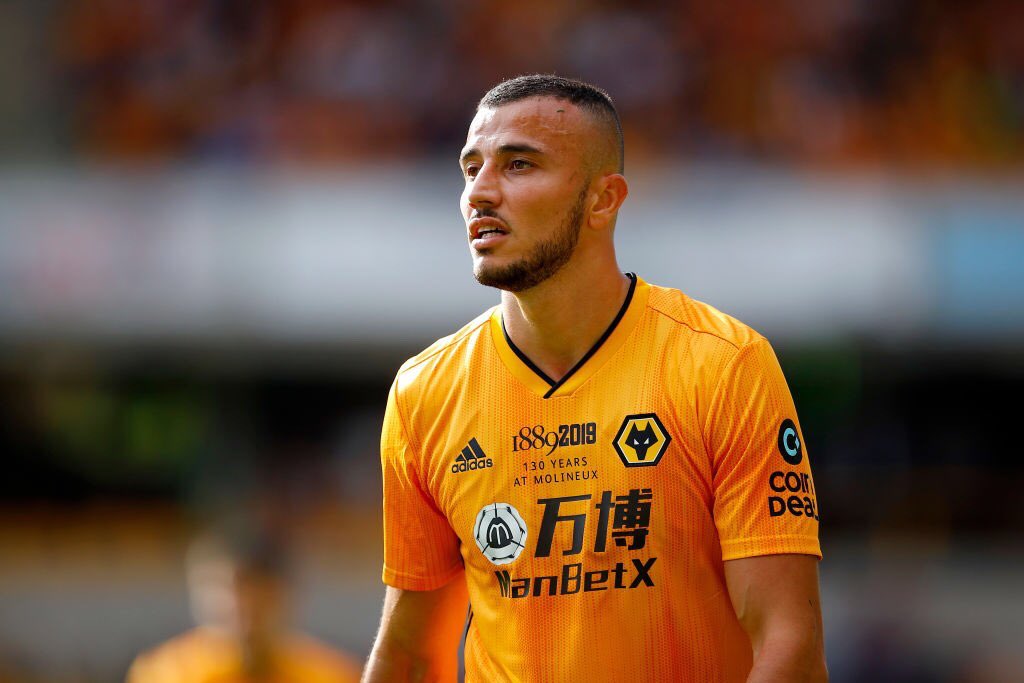 Wolves_unifut's tweet photo. 🚨COMUNICADO OFICIAL 

El mediocampista Roman Saiss se va transferido al @GalatasaraySK a cambio de €10M (€10.000.000)

#UNIMDF8 https://t.co/l28pTVKuyw