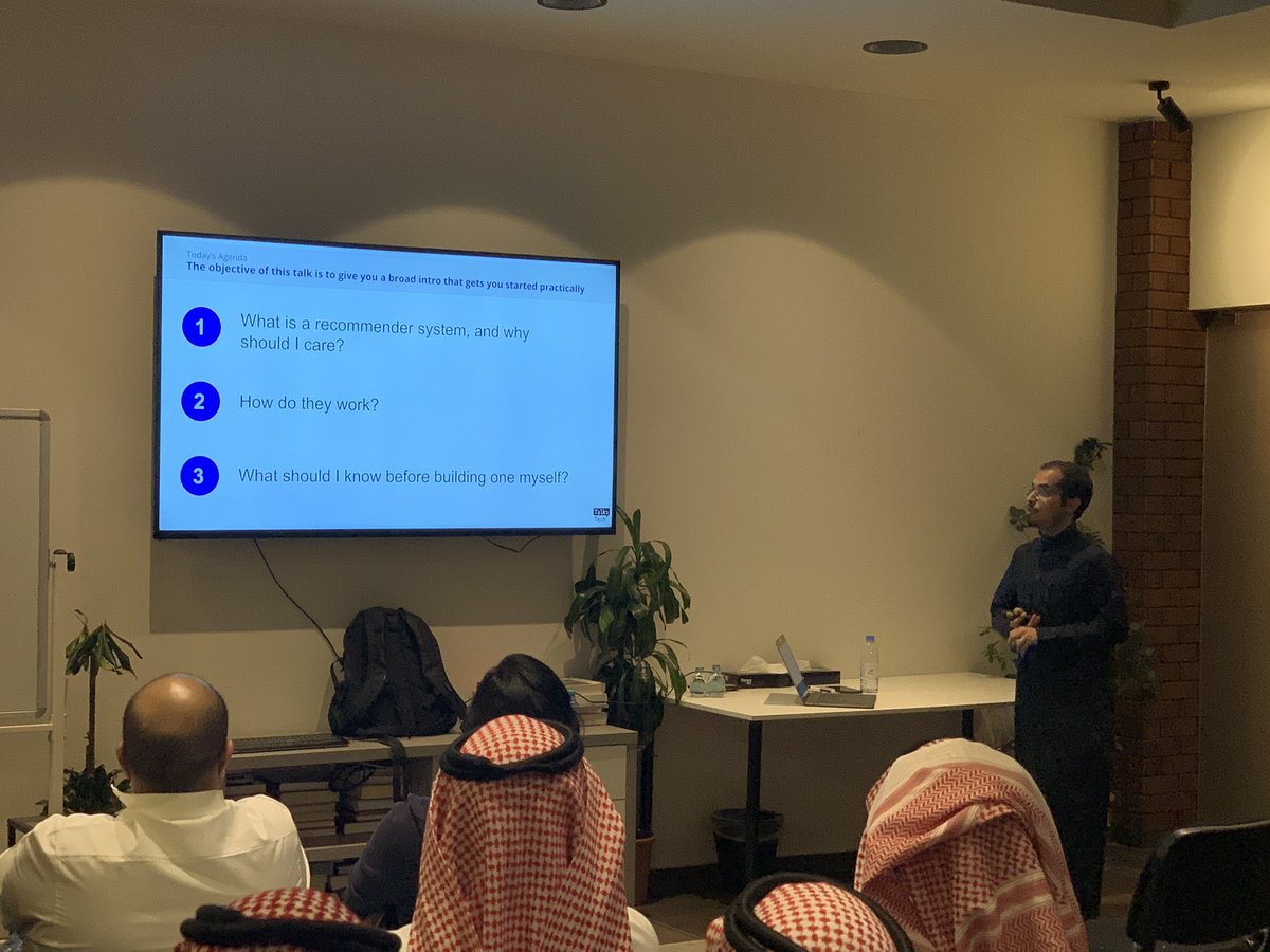 TechTalks_Saudi's tweet photo. يتحدث @malsobay في لقاء TechPreviews عن نظم التوصية (Recommender Systems) في @6722space https://t.co/Assc0sqr0J