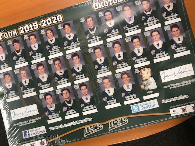 OkotoksOilers's tweet photo. Want to meet your favorite Oiler?

The @OkotoksOilers will be kicking off 2020 on Wed Jan 1  at 4:15 pm when @GrizzlysAJHL will help us to ring in the New Year. 

Don't miss your chance to meet your favorite player and to get some autographs immediately following the game. https://t.co/8cQBpkbpLu