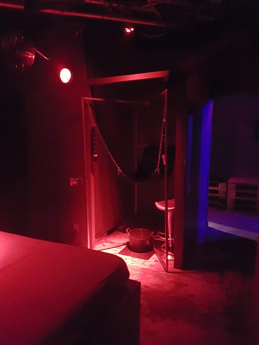 TrashbarM's tweet photo. Ready
Start 20h
Fun Year @TrashbarM  avec @ADUFF_NET  et le pornstar @Tonykemoylres
Fist Fuck Sex Fun au rendez vous de cette nuit Hot ...
Enjoy https://t.co/mNm7AUytBx