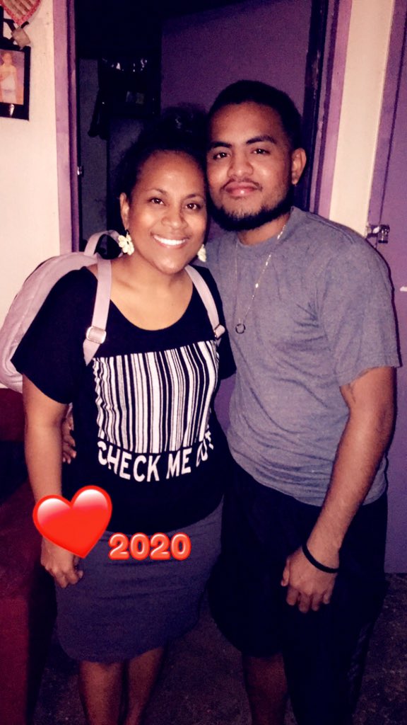 barlikgold's tweet image. Happy New Year jen komro🎊 #twoyearsdown