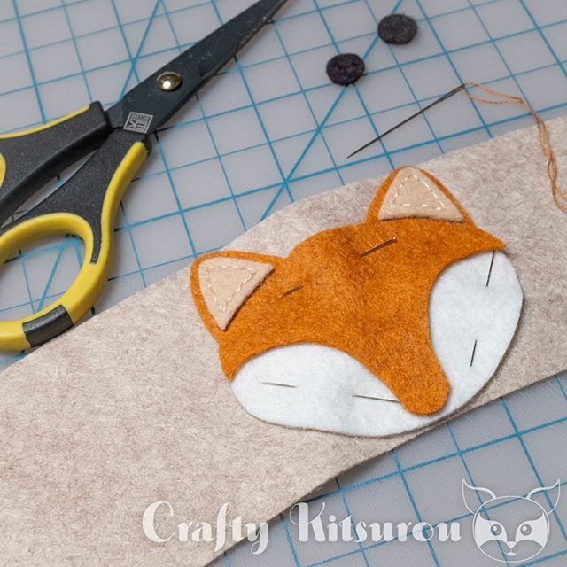 Sample in progress for a new upcoming class!

#wip #artclass #learnsomethingnew #craftworkshops #craftevents #fox #foxlove #instafox #foxesofinstagram #vulpes #vulpesvulpes #foxart #crafts #creativehappylife #makersgonnamake #modernmakers #craftykitsurou… ift.tt/2sCEXMb