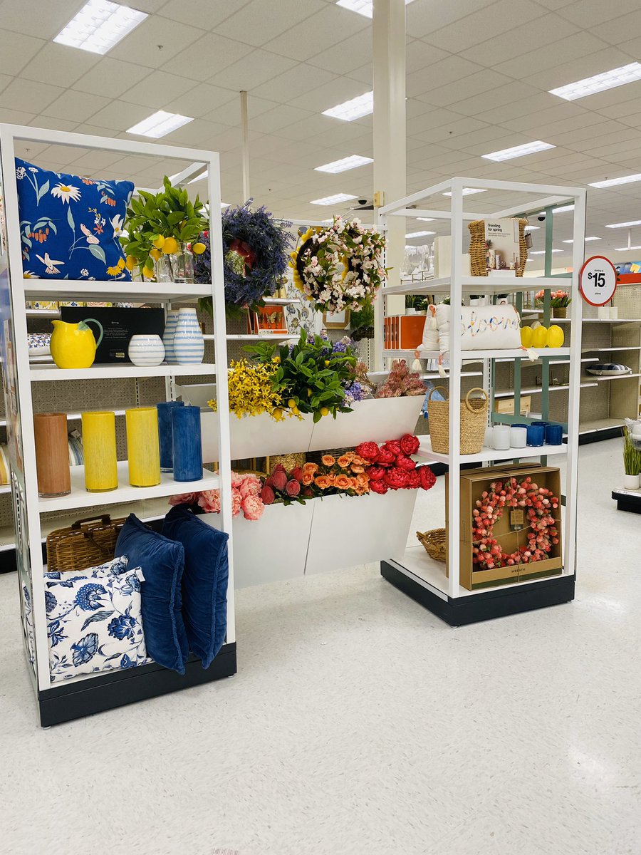 Come see us for all your spring home decor needs! 🌸🌼
@vkishkunas <a href="/brehnelt/">Brian Rehnelt</a>