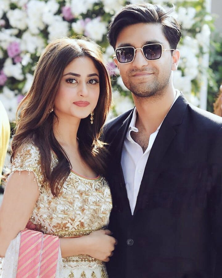 sadiano27365439's tweet photo. 2019 has been a blessed year for #Sahad fam .Now we are looking forward to #sahadkishaadi in  #2020
 👰🤵✨🎊🎉🥳💃👯
🤩👩‍❤️‍👨❤️❤️
#mrandmrs2020 #mrandmrsAhadRazamir
ADVANCE HAPPY NEW YEAR 🎉🥰
@Iamsajalali @ahadrazamir
#سنة_جديدة_2020 #NewYearsEve https://t.co/19oz4rRiYP