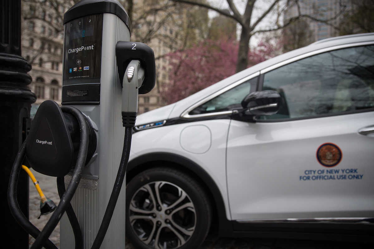 NYClimate's tweet photo. In May, The Department of Citywide Administrative Services (@DCAS) announced it had replaced 2,200 gas-powered on-road fleet vehicles with plug-in electric models, meeting the City’s 2025 goal six years ahead of schedule. #2019ClimateRecap https://t.co/K0EBKqDuhh