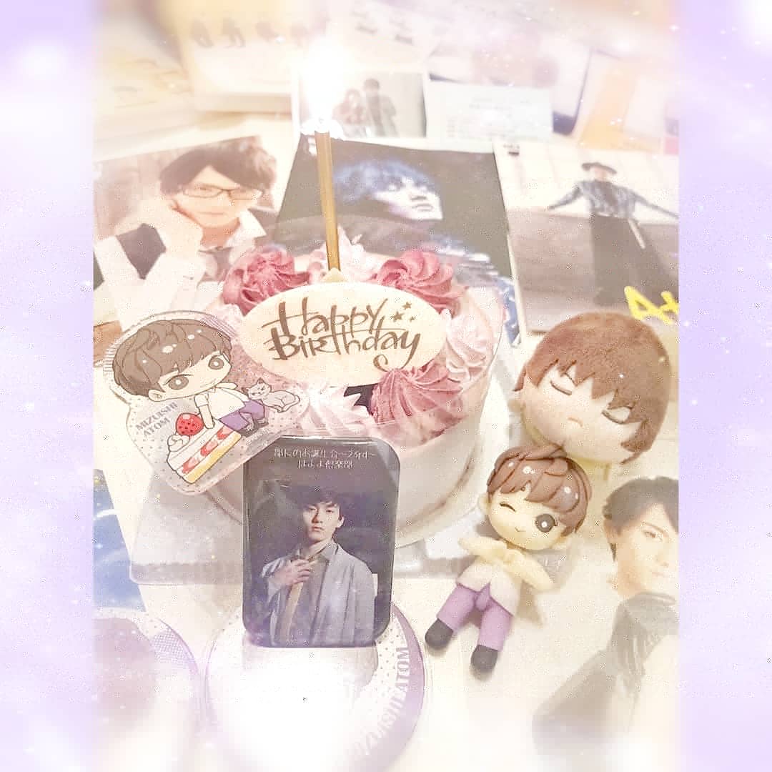 mauwail's tweet photo. 亜飛夢くん🌸
   💥H҉A҉P҉P҉Y҉ ҉B҉I҉R҉T҉H҉D҉A҉Y҉💥
                     と
🎍明けましておめでとう🎍
去年は亜飛夢くんのお誕生会参加します。
夢みたいの感じ。
亜飛夢くんと色々喋った....
本当に本当に楽しかった🙏🌸
#水石亜飛夢生誕祭2020
@atom_mizuishi https://t.co/psOZafrWBX