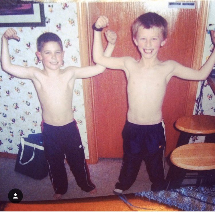 ryandevore5's tweet photo. Happy Wedding Day to my best friend from the start of it all! ✊🏼 https://t.co/QdVYZR1338