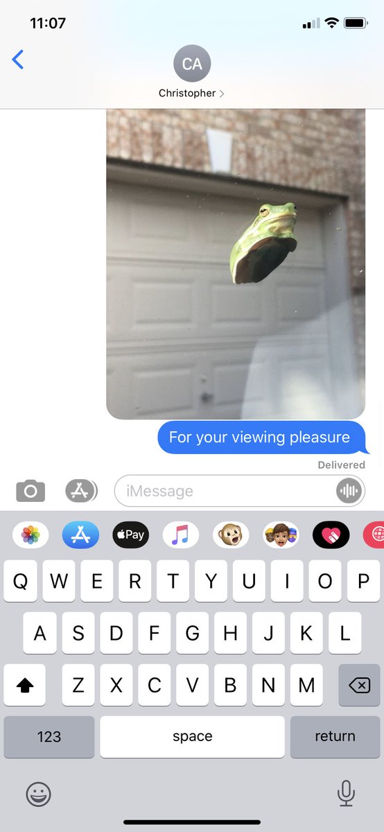 kcambs's tweet photo. wonder what it’s like to be my boyfriend and receive these texts through out the day https://t.co/ddatJAgel0
