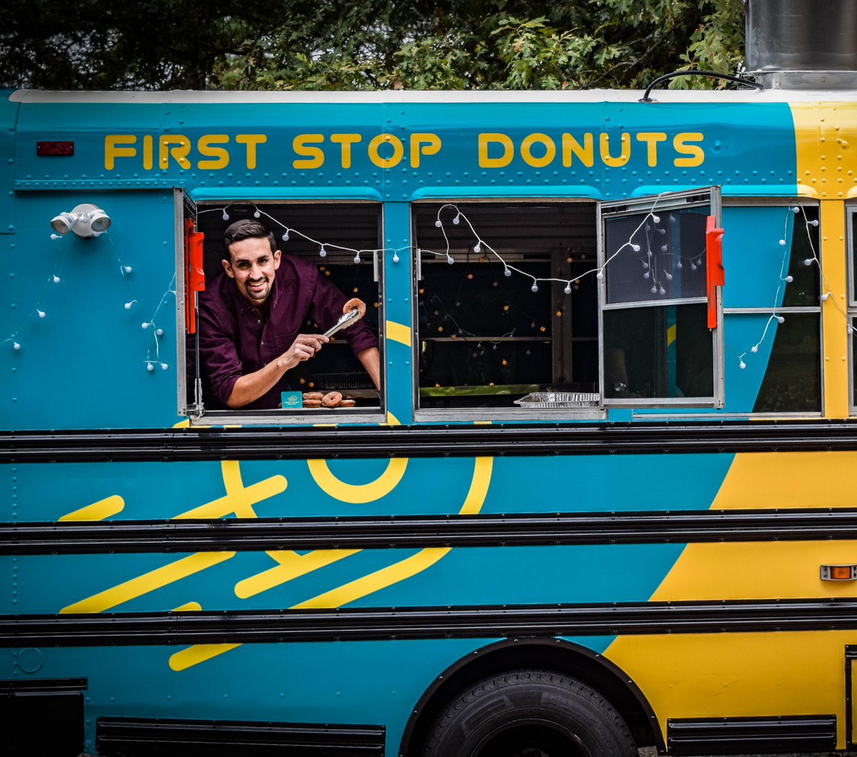 There’s going to be a lot more donut slingin in 2020 and we couldn’t be more pumped!!! Stay safe tonight and remember always to have us as your DD – Designated Donut. Happy New Year! #firststopdonuts #flubert #NewYearsEve