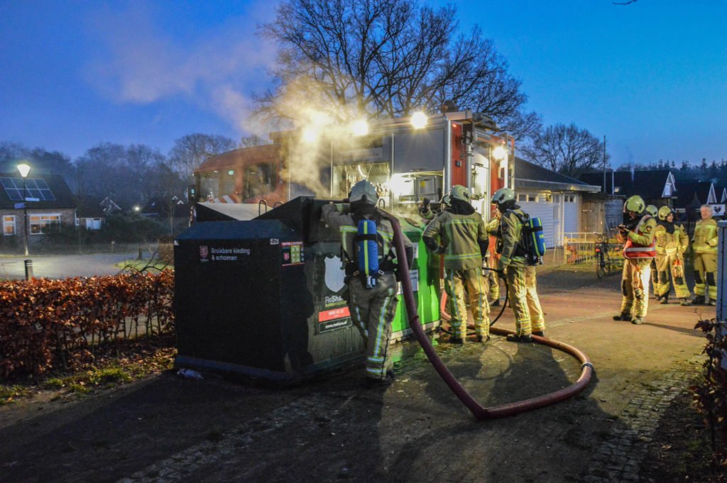 Dubbele containerbrand geblust door brandweer in Darp..