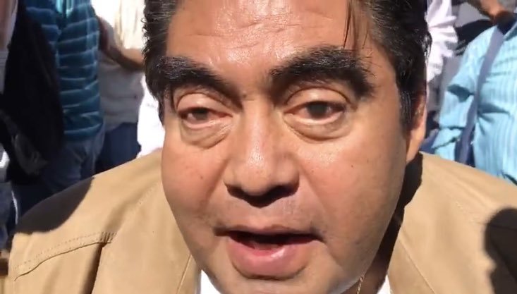 UNoticiasPuebla's tweet photo. "#Ejecutados en #Puebla seguro se portaron mal." @MBarbosaMX minimizó las ejecuciones por el crimen organizado y #embolsados en los últimos días en la región de #Tehuacán, pues dijo que si esas personas fueron #asesinadas fue porque seguro se “portaron mal". https://t.co/hsXsYMpAXC