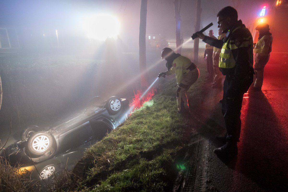 Dichte mist; drie gewonden bij ongeval -..