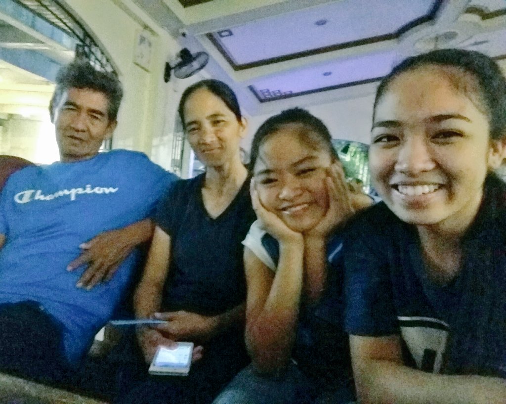 ayennyyy's tweet photo. Kayo parin sa 2020❤💙 https://t.co/n7Jn8EC32Z