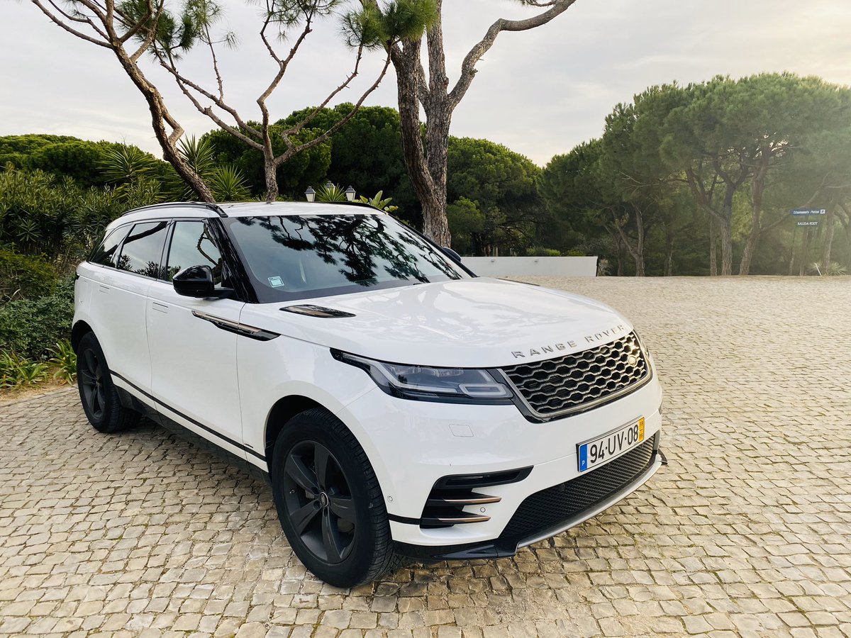 Massive thanks to the guys at VDL and @landroverpt <a href="/jaglandrover/">Land Rover Peoria</a> for this amazing Range Rover Velar over the festive period here in Quinta Do Lago while out training for 2020 season. Thanks for all your support 😀 <a href="/GoZwift/">Zwift</a> <a href="/TheCampusQDL/">The Campus</a> <a href="/athlostriathlon/">Athlos Triathlon</a> <a href="/SpotifyUK/">Spotify UK & Ireland</a>