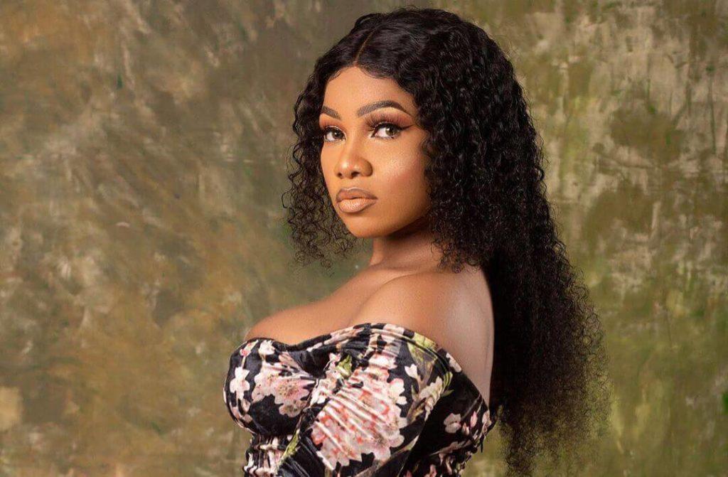 GuardianNigeria's tweet photo. “Tacha is the Kim K of Africa.” https://t.co/hgPqALLBkv https://t.co/PgERl1JogA