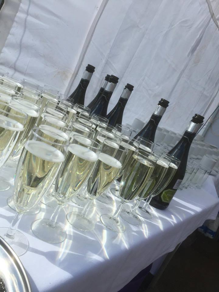 #happynewyear2020 have a brilliant year filled with fun #love and #laughter and #prosecco