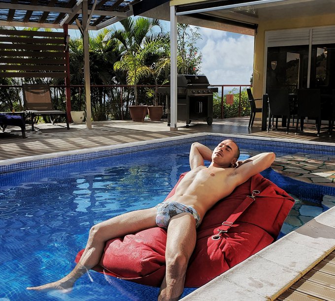 And the 2019 it s almost finish! Wating for 2020😎 #NewYearChallenge #NewYearsEve #NewYear2020 #NewYearsEveEve<a href="/tag/newyearseve"class="tags"><span>#newyearseve</span></a><a href="/tag/newyearseveeve"class="tags"><span>#newyearseveeve</span></a><a href="/tag/newyear2020"class="tags"><span>#newyear2020</span></a><a href="/tag/ne"class="tags"><span>#ne</span></a>