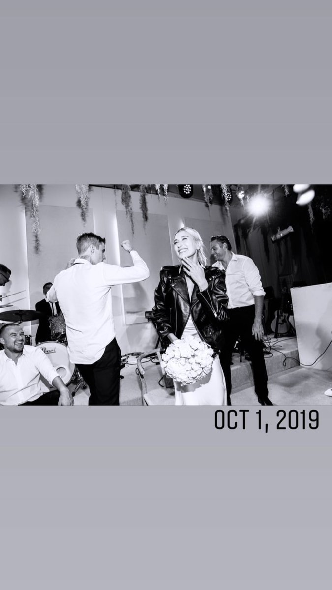 magcxnbizzlx's tweet photo. Hailey being the last OLLG at their wedding 💓 https://t.co/1cAtDtHq0Z