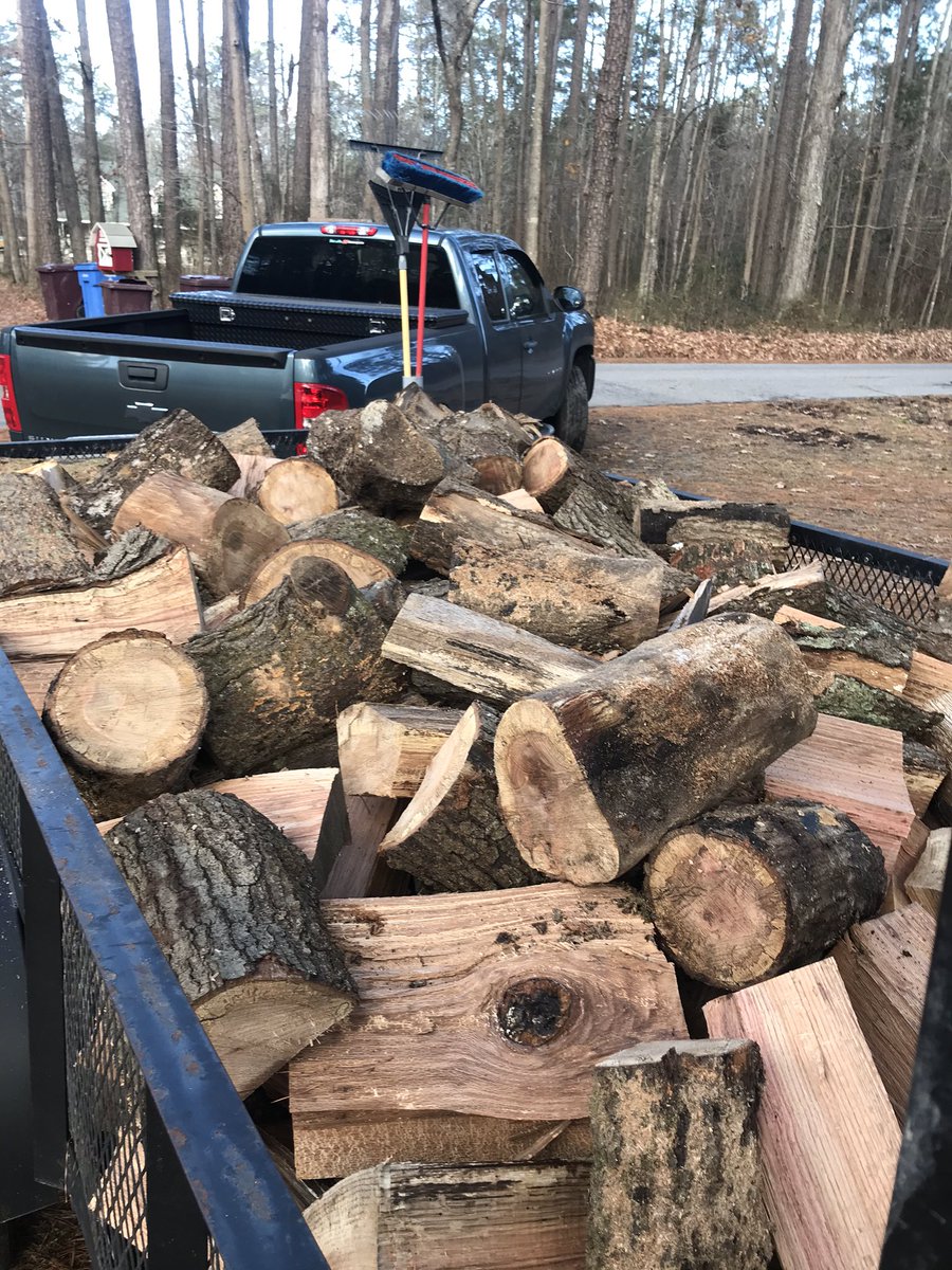 markwertz55's tweet photo. . @STIHLUSA always reliable and simply #Awesome ! Good day on the wood pile #MS461 #MS311 #MS660 rollin 💪🔥 https://t.co/JUQ4UfbUst