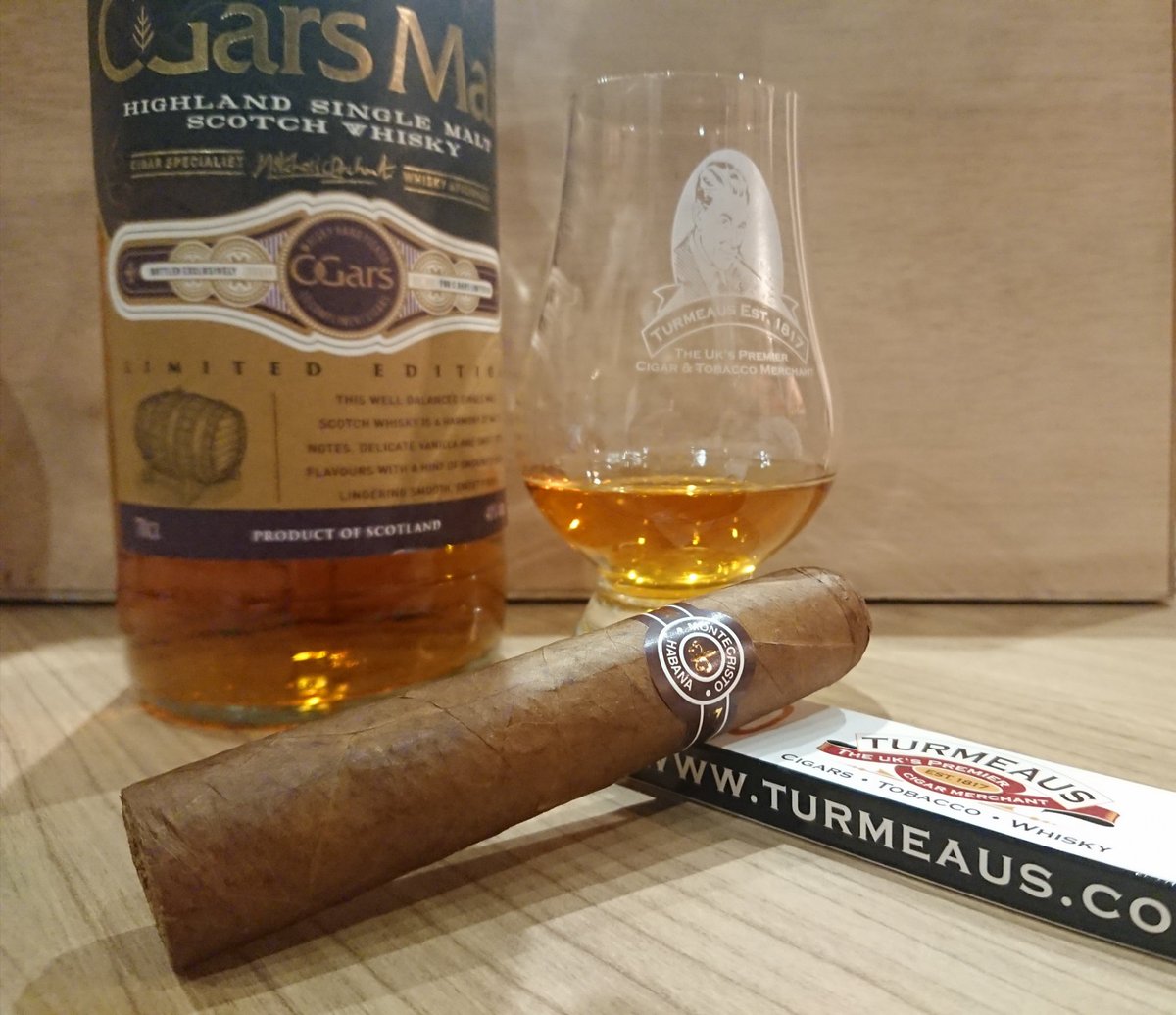 Josscgars's tweet photo. Top five

#2 - Montecristo Petit Edmundo

These are smoking so well at the moment
Best havana I've had this year 
Goes well with anything and at any time of day. Short enough to  always be a convenient smoke
@cigarsmokers opened my eyes to these
Thankyou sir! 

@Cgarsltd https://t.co/jUCVh8w3GX