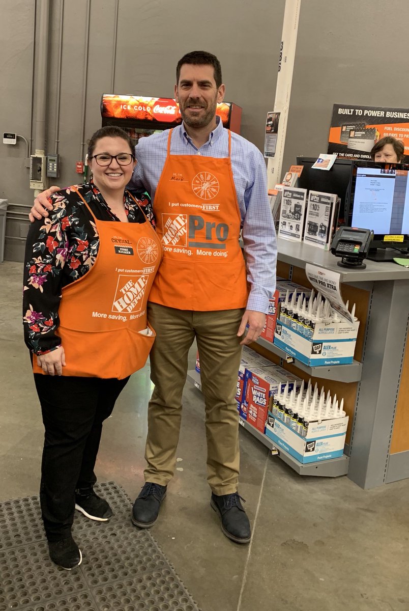 Great to see Crystal, Josh and the Pro team at 2002.  Talking up HDPro and opportunities to grow market share.  ⁦@thd_young⁩