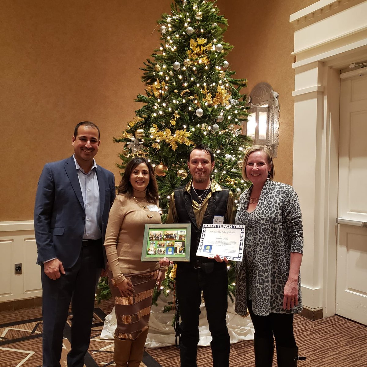 1 Love NM tweet media