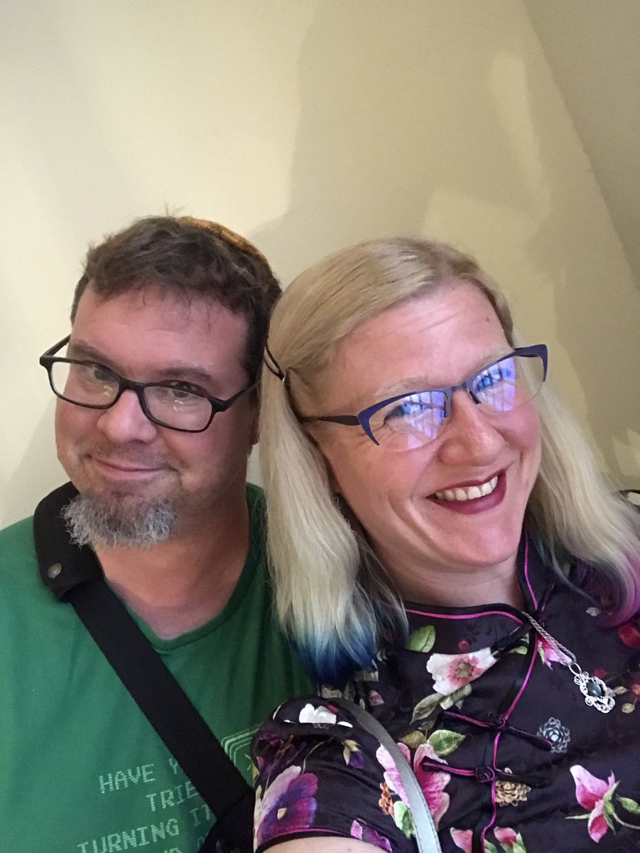 crystalvisits's tweet photo. The #SelfieLine progress: we have made it to the stairs! https://t.co/4U1Hu6jp2y