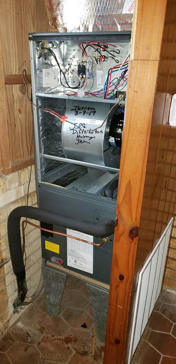 JSAirCondition1's tweet photo. At #J&amp;SAirConditioning&amp;Heating, we are focused on providing #customerexperiences that will leave you wondering how you could have ever worked with anyone else. Give Us A Call at # (956) 436-5291 today! #AirConditioningServices #AirConditioningRepair #L ... https://t.co/Z1AQr9wvDN https://t.co/piXVCLszYS