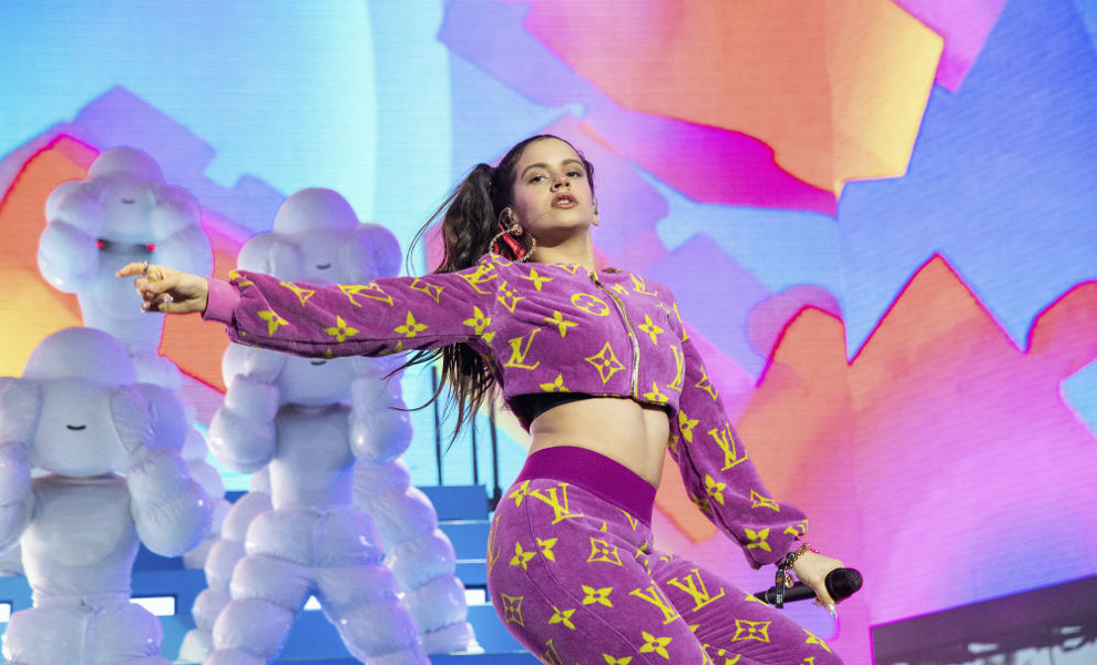 FandomRosalia's tweet photo. ¡¡Gracias Rosalía por tanto este 2019!! https://t.co/0BuZIeqxs3