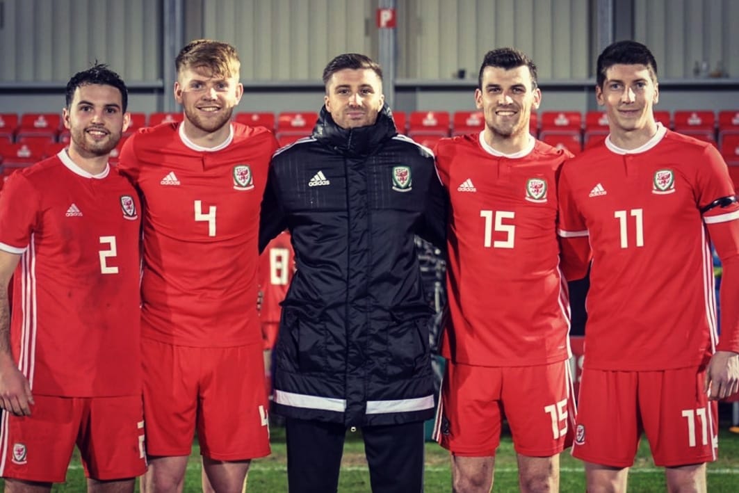 CardiffMetFC's tweet photo. @CymruLeagues @sgorio @YClwbPelDroed @FAWales @cardiffmet @CMetSUSport @CardiffMetSU @BalaTownFC @Kyle_McC @DanielRSpencer @TRNixon11 @willfuller1 @MrBarnettJ @emlynnlewis @jordanjaylam @BradWoolridge1 @facey93 @BUCSsport @MJSwindlehurst @Tiim_Parker @rhyds_99 @dionphillipss @guto_williams00 @EuropaLeague @AcademyMET @owenrodgers4 @BenOC23 @Leighatsport @CardiffMetFITC @srtrc_education Five Archers have selected Wales on the national stage. Dylan Rees, Emlyn Lewis, Joel Edwards, Adam Roscrow and Eliot Evans all playing for Wales C against England. Many others have represented the club internationally as part of the Welsh Universities setup #CardiffMetFCDecade https://t.co/yqtBZV6EgJ
