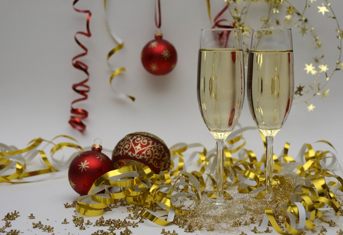 Wir lassen die Feuerwerkskörper im Schrank - und stattdessen lieber die Korken knallen. Ist auch nicht schwer - trinkt man halt ein Sektchen mehr 😉 Einen guten Start ins neue Jahr #Silvester2019 #umweltschutz