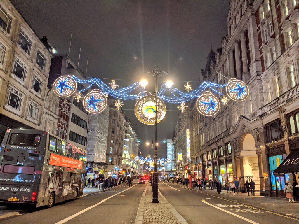 MaryGNguyen's tweet image. It's @THE_CHELSEAGIRL and I's final show of 2019. Central London's streets are clearly up for NYE, but the show(s) must go on, whether or not it goes wrong. @mischiefcomedy #magicgoeswrong 
#LondonNYE