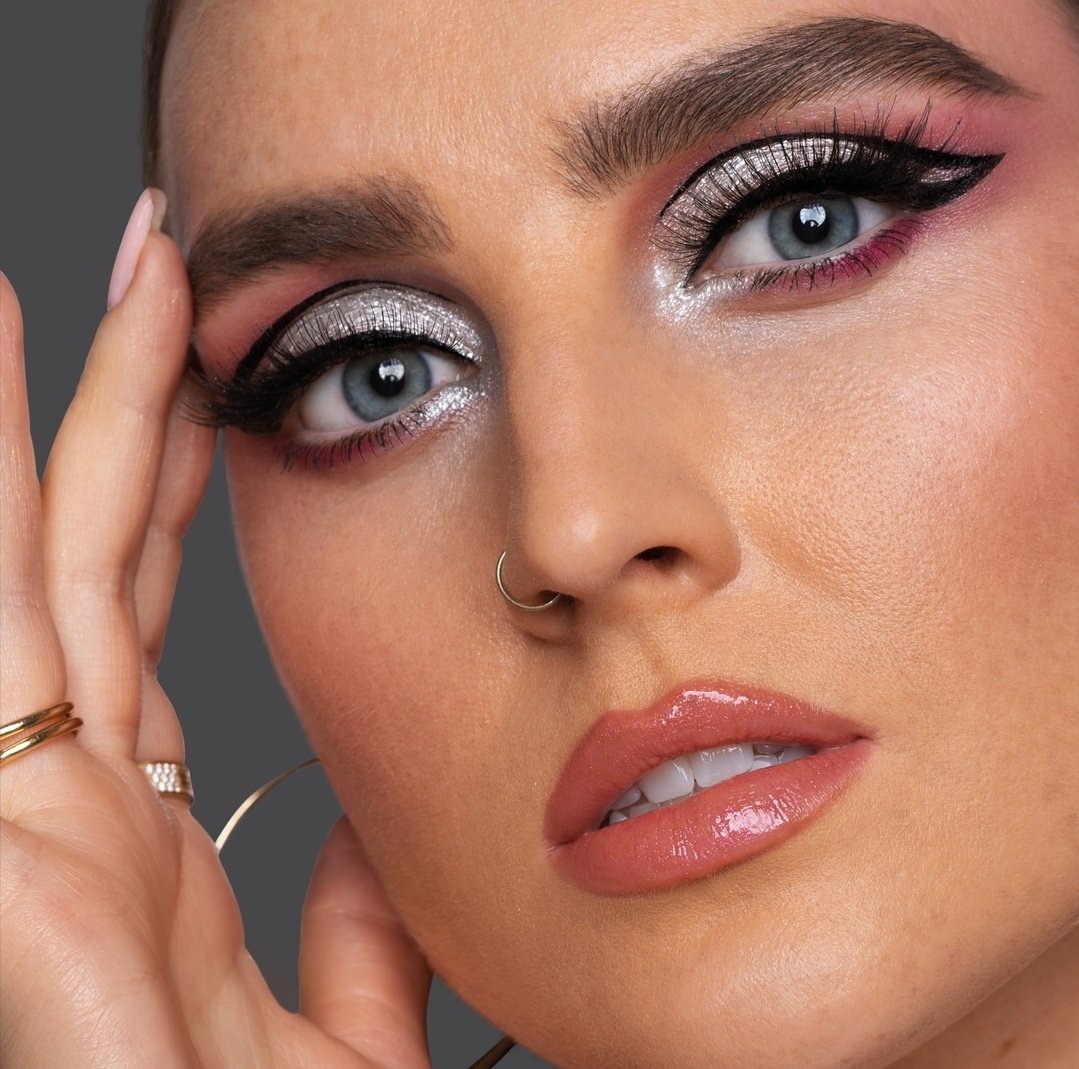 perriesposts's tweet photo. her face was sculpted by god herself https://t.co/NXfMTxrrgW