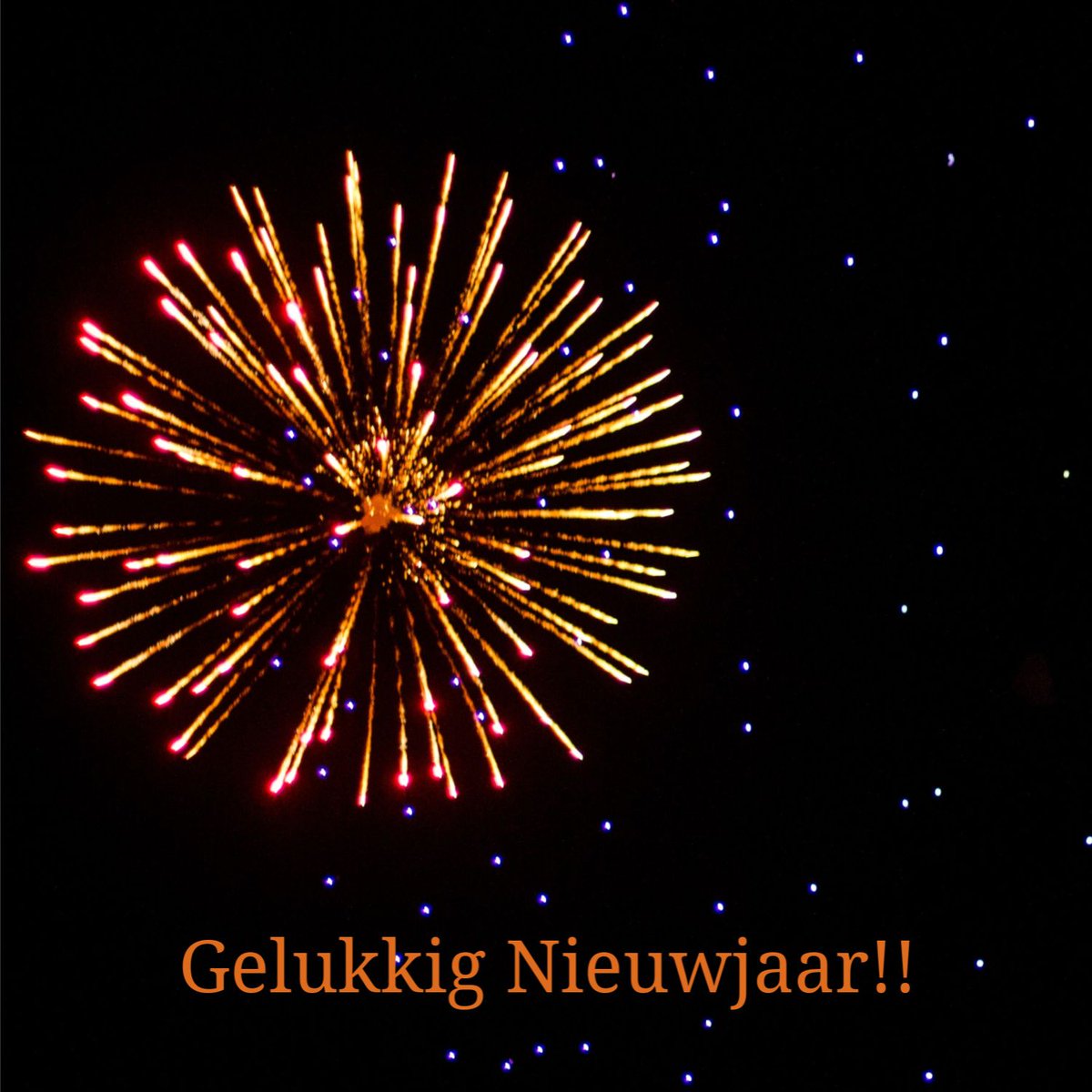 Wij wensen iedereen een mooi Oud &amp; Nieuw en een fantastisch 2020!! Laat het nieuwe decennium maar komen! #2020 #oudennieuw #happynewyear2020