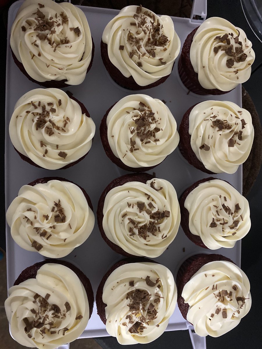 Jasitup_'s tweet photo. My customer could be on your timeline, please share and tell your friends to #TasteMyTreats ๐งThank you โค๏ธ #cupcake #cupcakewar #flavors #party #delivery #SupportBlackBusiness #supportsmallbusiness https://t.co/NjvgYF4rLb