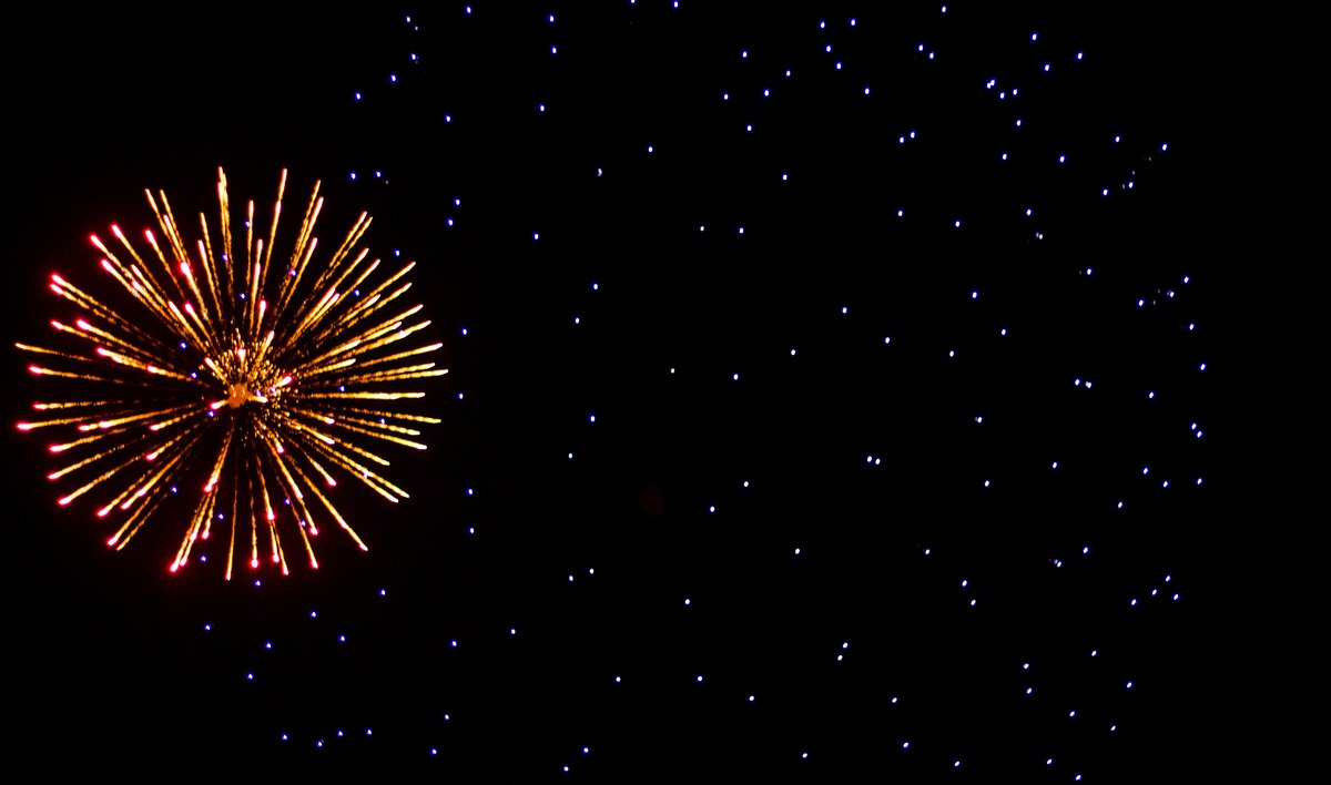 HPL_Events's tweet photo. Happy #NewYear! Wishing everyone a fantastic 2020! https://t.co/ieGQ2azhLy