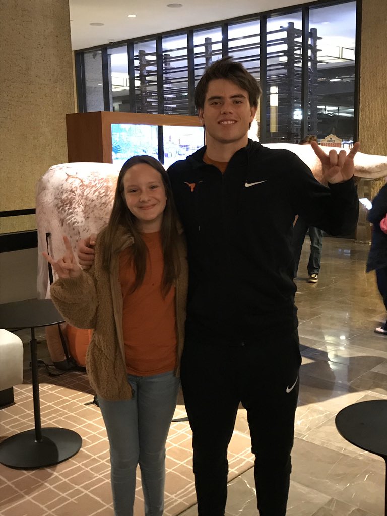 amyfitzwalt's tweet photo. @DickertheKicker #HookEm #valeroalamobowl Thanks for the picture. https://t.co/pdn7AdFK9x