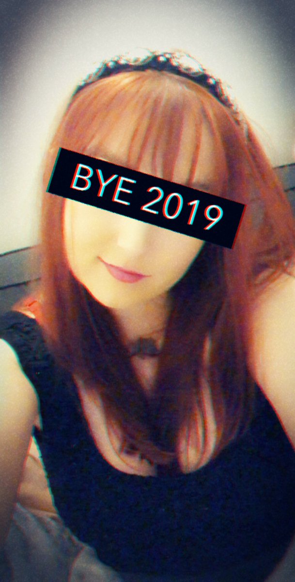 mill3nnialmh's tweet photo. #selfie #2020NewYear #Before2019Ends #BeforeTheYearEnds #nye #NYE2020 #NYE2019 #NewYearsEve2019 #NewYear2020 ๐๐ป https://t.co/cz54UJQtQp