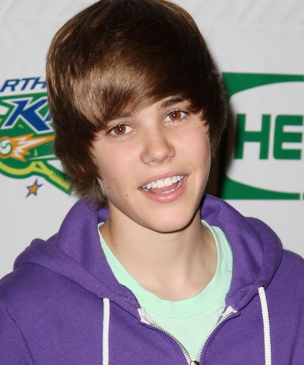 Kyle_Hadding's tweet photo. Justin Bieber at the beginning of the decade, vs him at the end. #Bieber2020 https://t.co/FFWTfQL0gv
